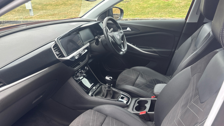 Vauxhall Grandland 1.2 Turbo Ultimate 5dr Petrol Hatchback